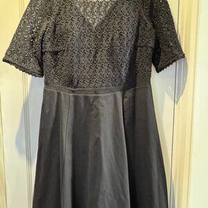 Black Boden Crochet Top Dress with internal bra, zipper back, NWT, Size 14R